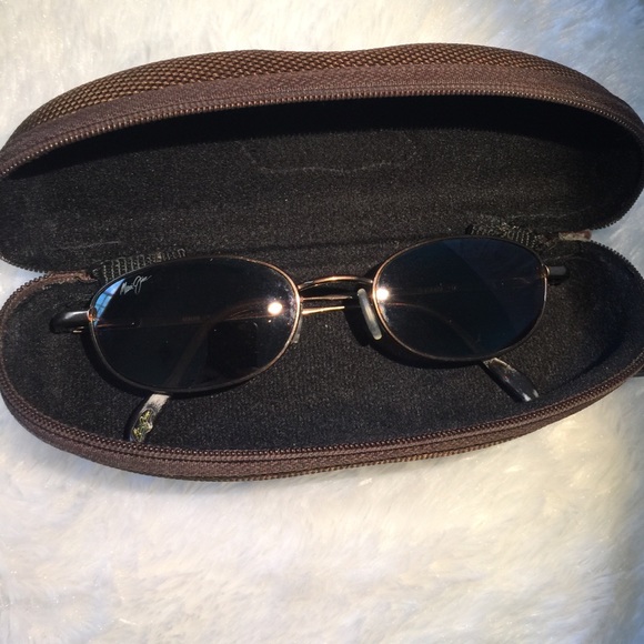 ✨ Maui Jim Sunglasses ✨ - Picture 2 of 6